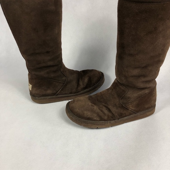 womens size 7 uggs